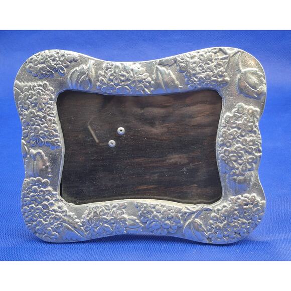 Vtg Arte Giancarlo Honduras Pewter Picture Frame Floral Design Wood Back 9x7" - Picture 2 of 7